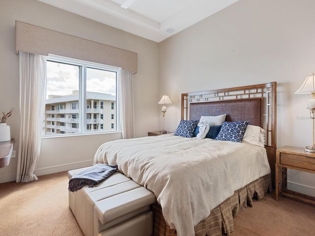 655 LONGBOAT CLUB ROAD 1PH, Longboat Key, FL 34228