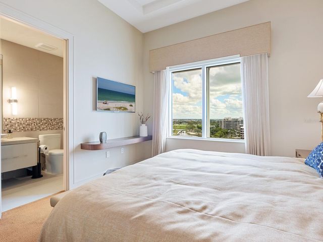 655 LONGBOAT CLUB ROAD 1PH, Longboat Key, FL 34228