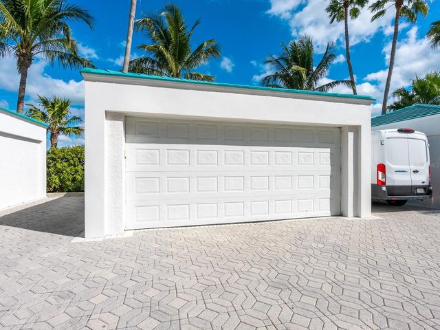 655 LONGBOAT CLUB ROAD 1PH, Longboat Key, FL 34228