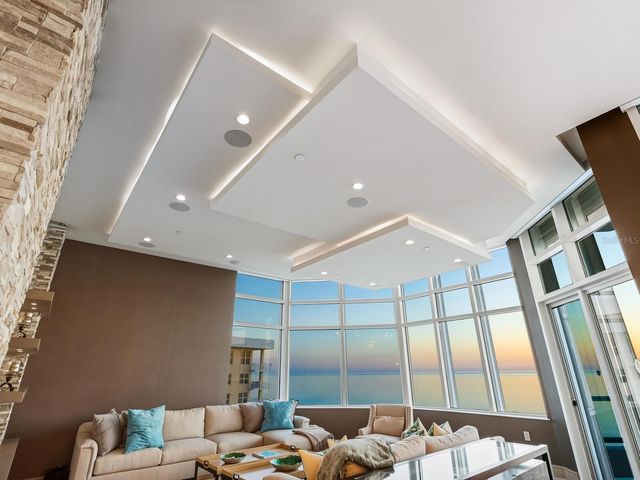 655 LONGBOAT CLUB ROAD 1PH, Longboat Key, FL 34228