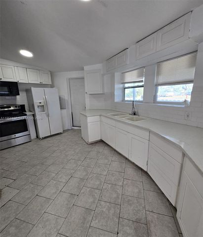 1189 N TAMIAMI TRL H, Fort Myers, FL 33093