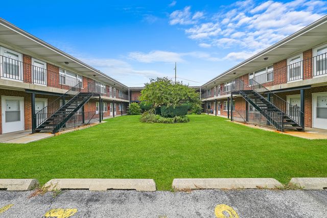 6606 Windsor Avenue 2H, Berwyn, IL 60402