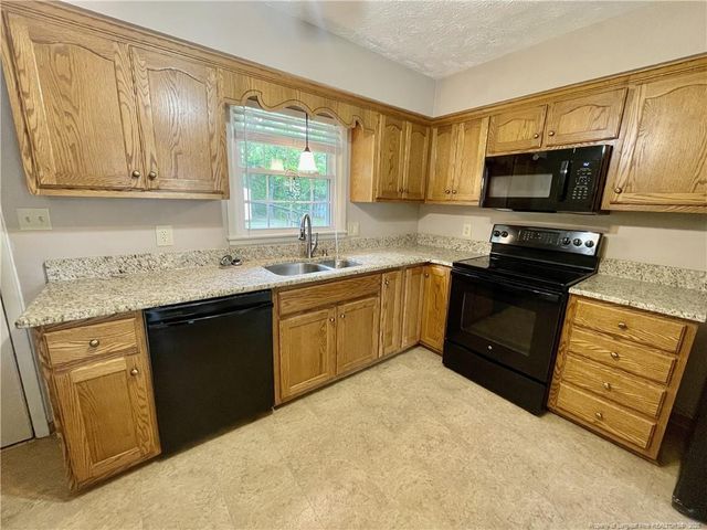 1414 Berkshire Road, Fayetteville, NC 28304