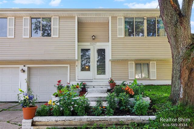 6007 Rockingham Drive, Lansing, MI 48911