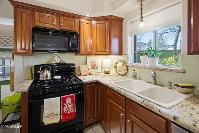 9115 N 13TH Street, Phoenix, AZ 85020