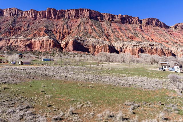 423 AMBER LN, Castle Valley, UT 84532