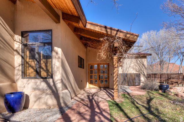 423 AMBER LN, Castle Valley, UT 84532