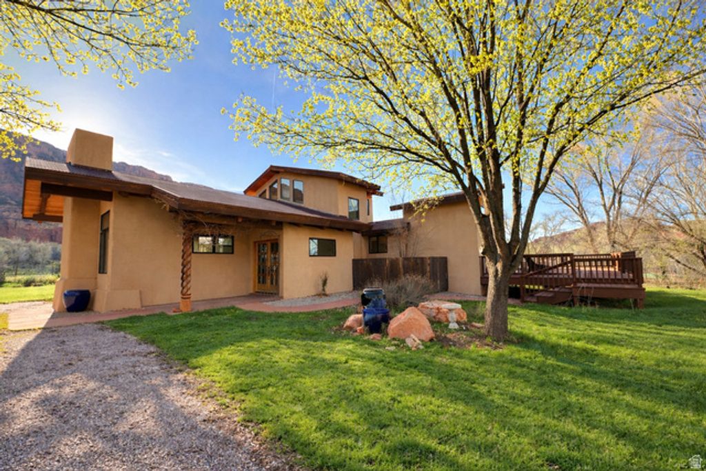 423 AMBER LN, Castle Valley, UT 84532