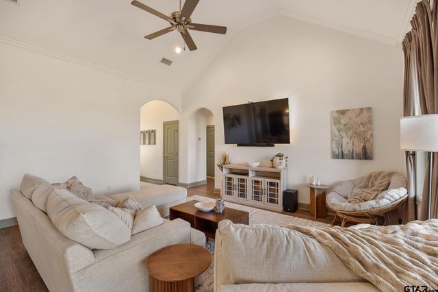 994 County Road 3504, Bullard, TX 75757