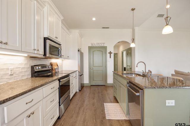 994 County Road 3504, Bullard, TX 75757