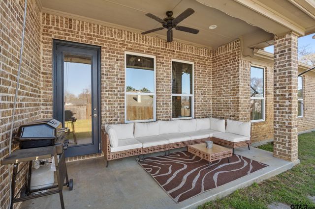 994 County Road 3504, Bullard, TX 75757