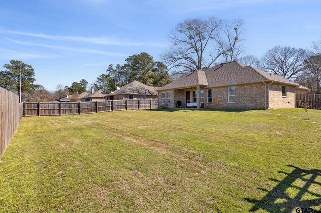 994 County Road 3504, Bullard, TX 75757