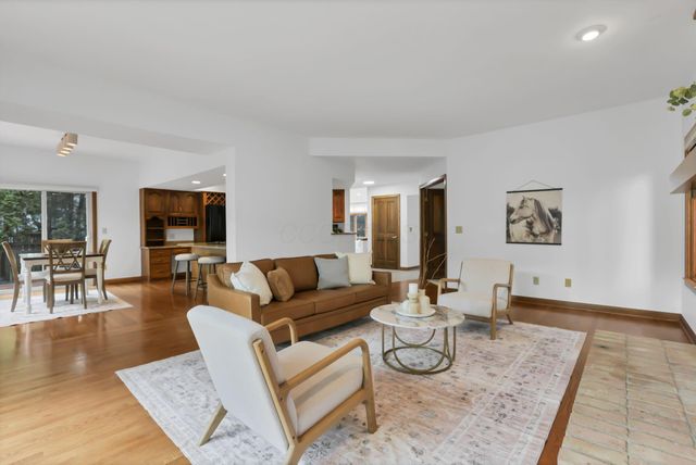 2252 Sedgwick Drive, Columbus, OH 43220