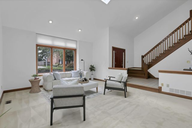 2252 Sedgwick Drive, Columbus, OH 43220