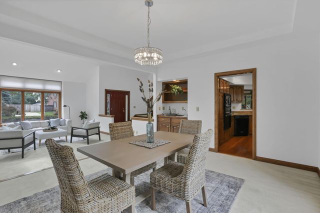 2252 Sedgwick Drive, Columbus, OH 43220