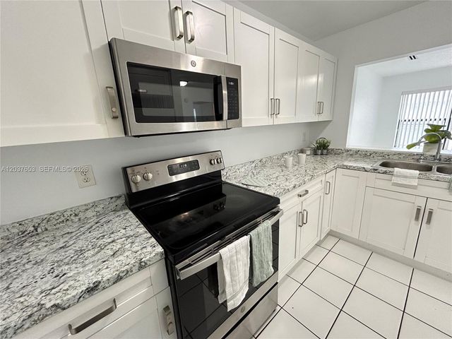 15332 SW 72nd St 6-22, Miami, FL 33193