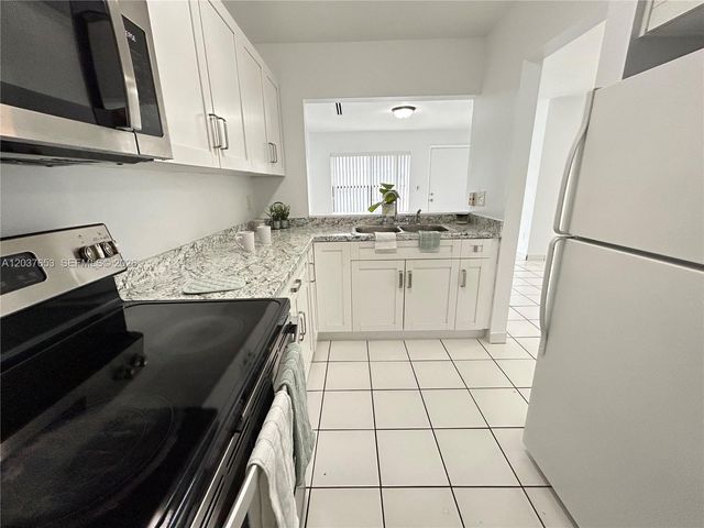 15332 SW 72nd St 6-22, Miami, FL 33193