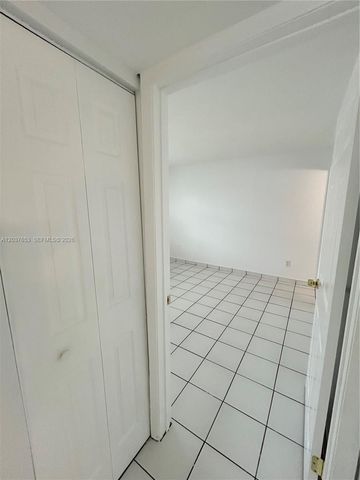 15332 SW 72nd St 6-22, Miami, FL 33193