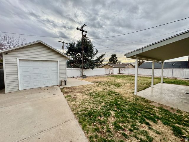 2581 W 5000 S, Roy, UT 84067