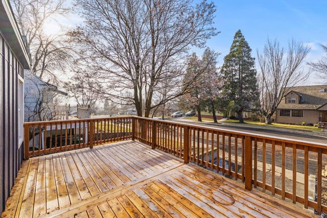 1545 N Eldorado Avenue, Klamath Falls, OR 97601