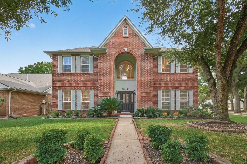 2431 Parkwood Lane, Sugar Land, TX 77479