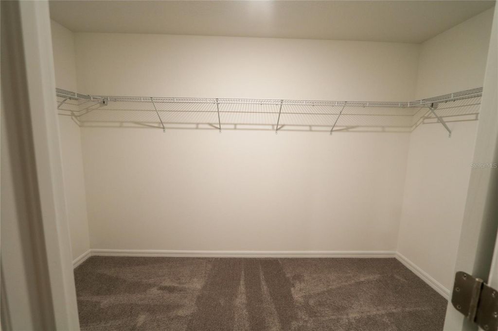 Image 11 of property listing at 7154 SAMUEL IVY DRIVE, Tampa, FL 33619
