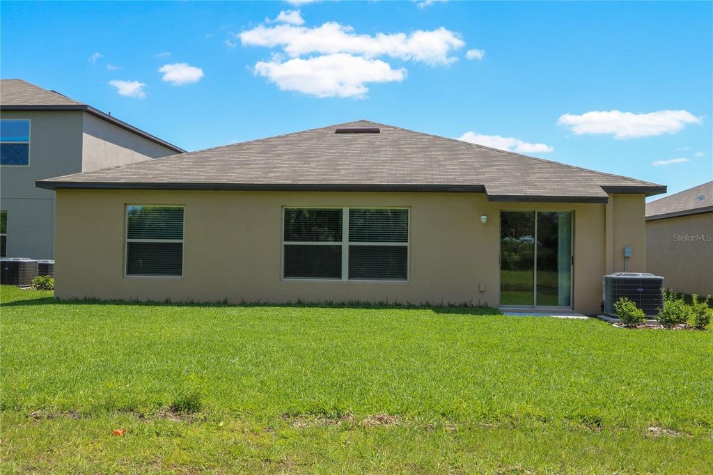 Image 21 of property listing at 7154 SAMUEL IVY DRIVE, Tampa, FL 33619