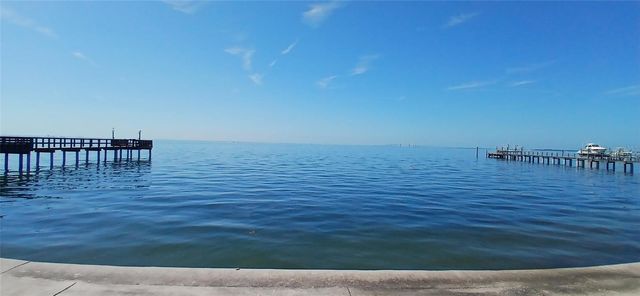 650 PINELLAS POINT DRIVE S 110, St Petersburg, FL 33705