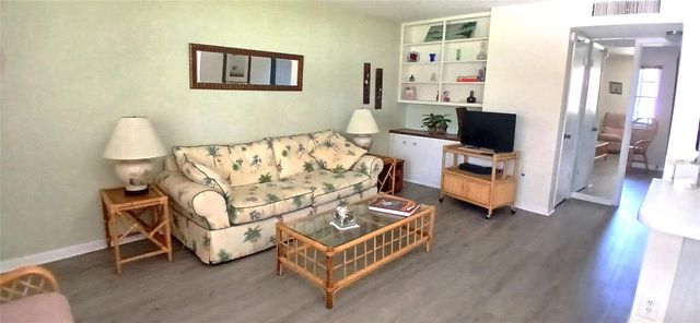 650 PINELLAS POINT DRIVE S 110, St Petersburg, FL 33705