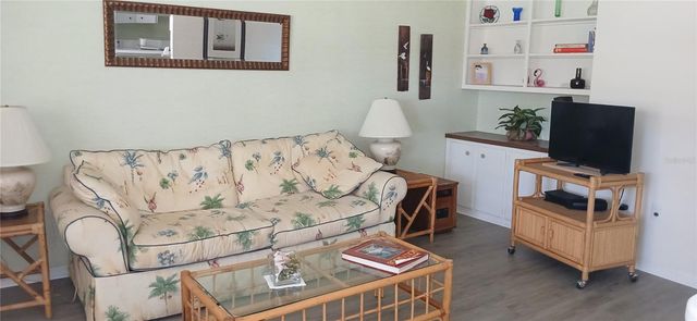 650 PINELLAS POINT DRIVE S 110, St Petersburg, FL 33705