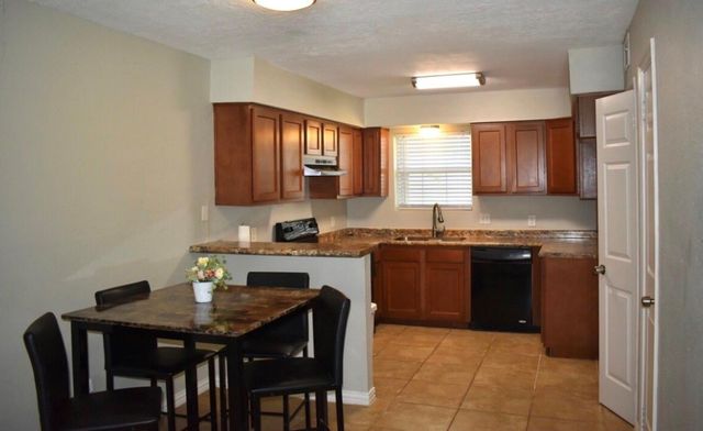 1500 Oleander Drive, La Marque, TX 77568