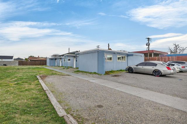 1713 N 10th Ave, Pasco, WA 99301