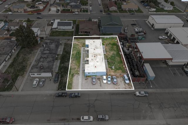 1713 N 10th Ave, Pasco, WA 99301