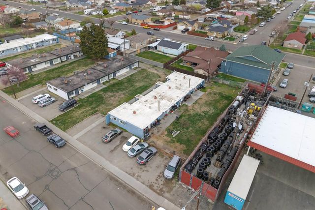 1713 N 10th Ave, Pasco, WA 99301