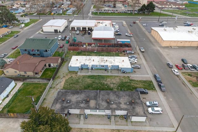 1713 N 10th Ave, Pasco, WA 99301