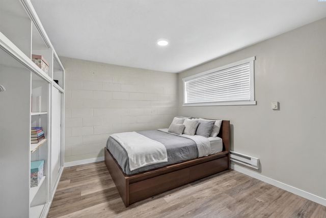 1713 N 10th Ave, Pasco, WA 99301