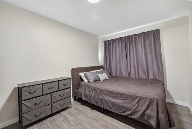 1713 N 10th Ave, Pasco, WA 99301