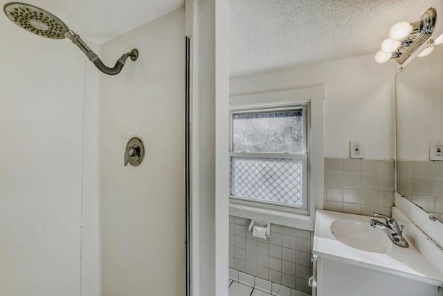 2300 Ford Road, Minnetonka, MN 55305