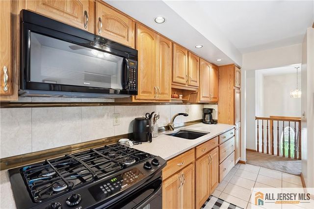 8 Stafford Drive, Piscataway, NJ 08854