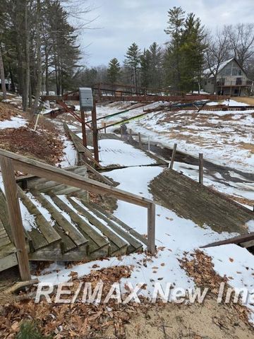 3837 S Pine Road, Billings Twp, MI 48612