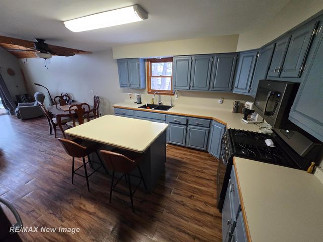 3837 S Pine Road, Billings Twp, MI 48612