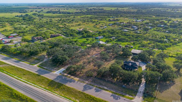 13117 N HWY 16, Poteet, TX 78065