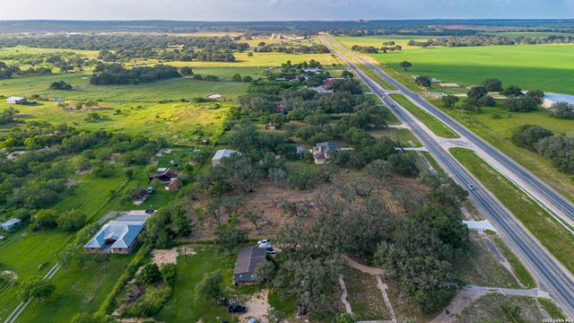 13117 N HWY 16, Poteet, TX 78065
