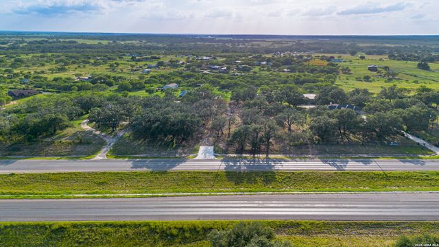 13117 N HWY 16, Poteet, TX 78065