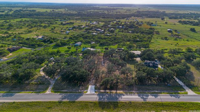13117 N HWY 16, Poteet, TX 78065