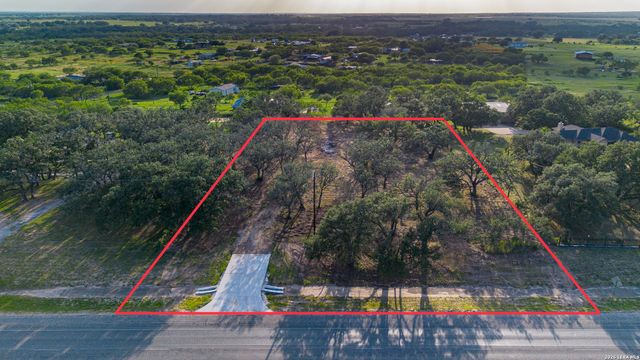13117 N HWY 16, Poteet, TX 78065