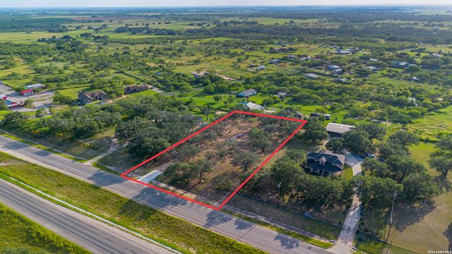 13117 N HWY 16, Poteet, TX 78065