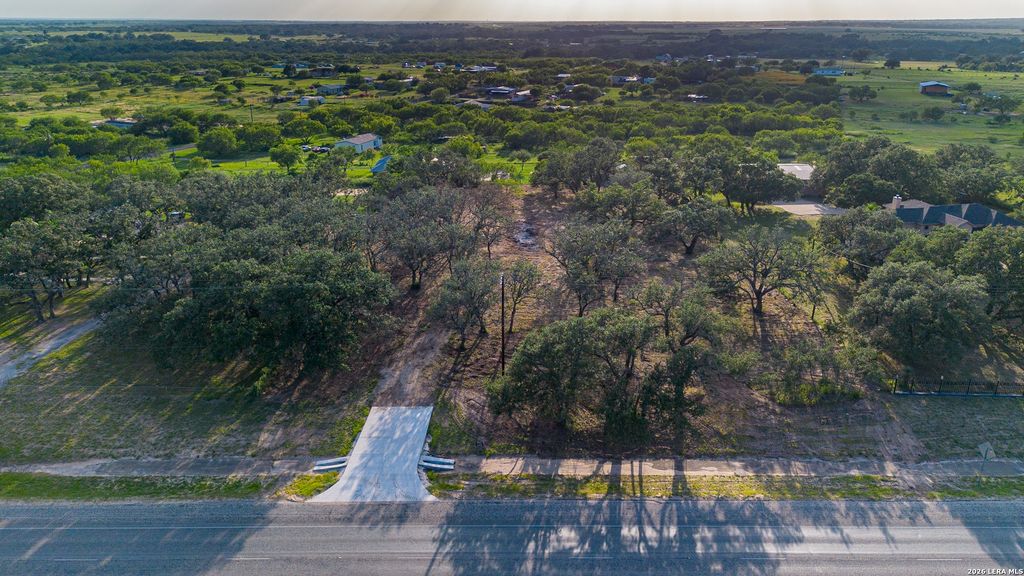 13117 N HWY 16, Poteet, TX 78065