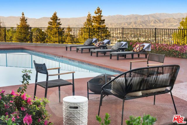 11107 Mountcastle Drive, Studio City (los Angeles), CA 91604