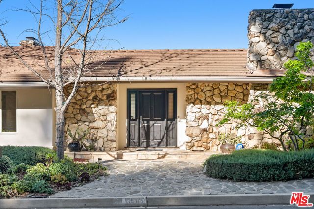 11107 Mountcastle Drive, Studio City (los Angeles), CA 91604